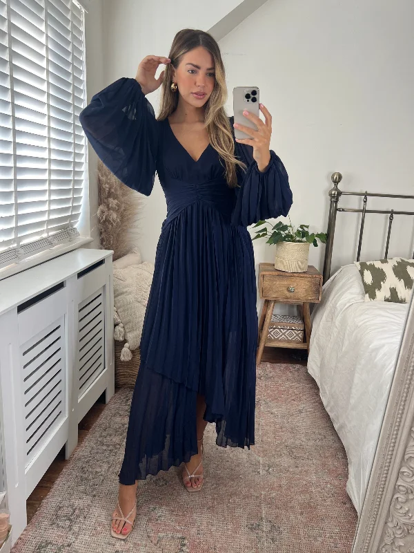 Toni Long Sleeved Pleated Maxi Dress / Navy