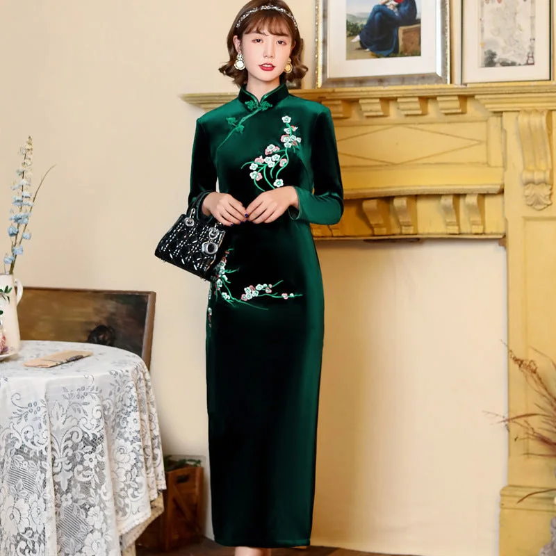 Long Sleeve Foral Embroidery Thick Traditional Velvet Cheongsam Chinese Dress