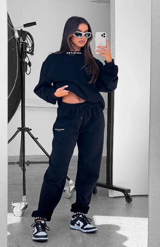 Put It On Repeat Sweatpants Black