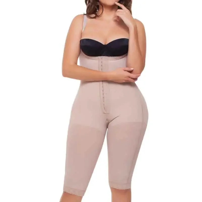 Shapewear faja, Strapless with firm tummy compression.