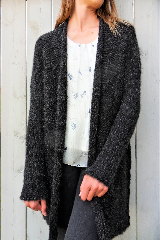 Chunky   Alpaca Oversized   Black/charcoal  cardigan.