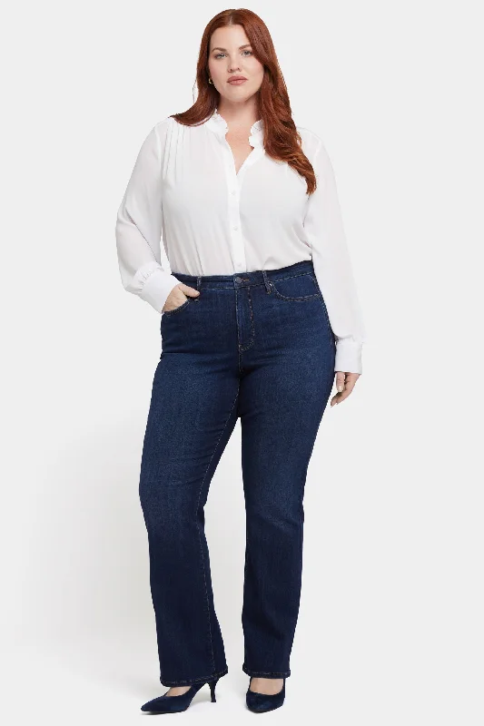 Barbara Bootcut Jeans In Plus Size - Northbridge