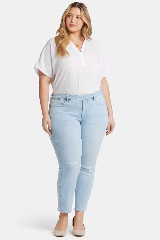 Stella Tapered Ankle Jeans In Plus Size - Estrella