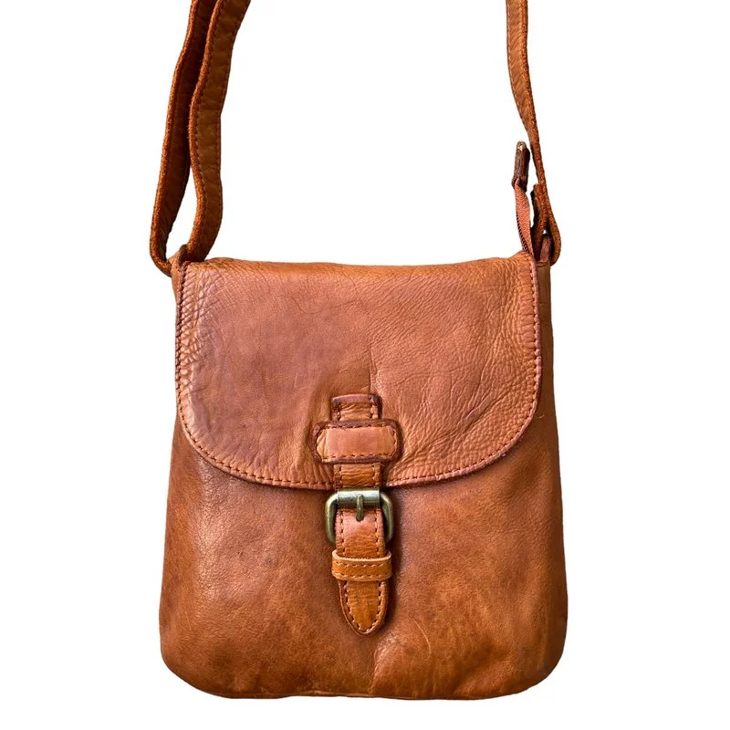 Ashwood Leather Shoulder Bag in Tan