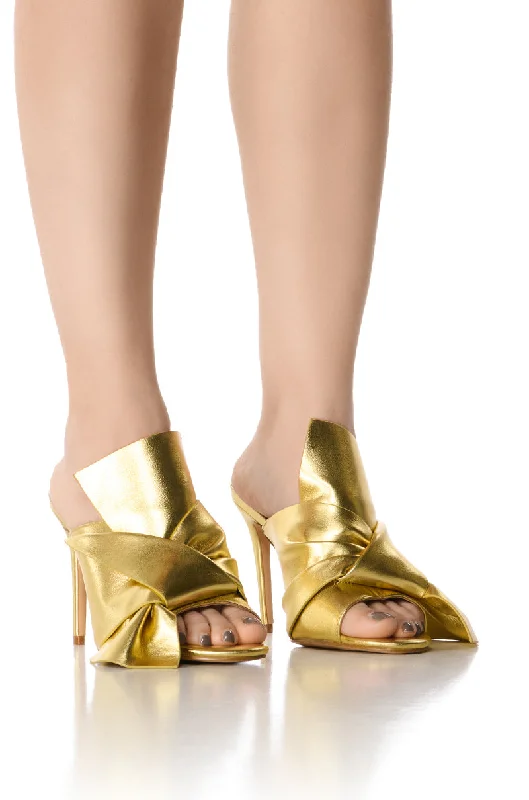 AZALEA WANG CANDY COATED MULE SANDAL IN GOLD