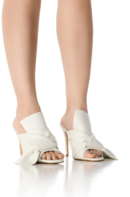 AZALEA WANG CANDYCOATED MULE SANDAL IN WHITE