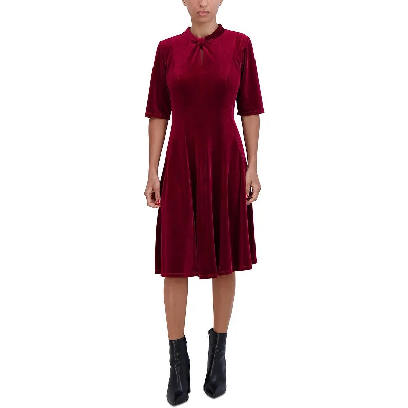 Signature By Robbie Bee Womens Petites Velvet Mini Fit & Flare Dress