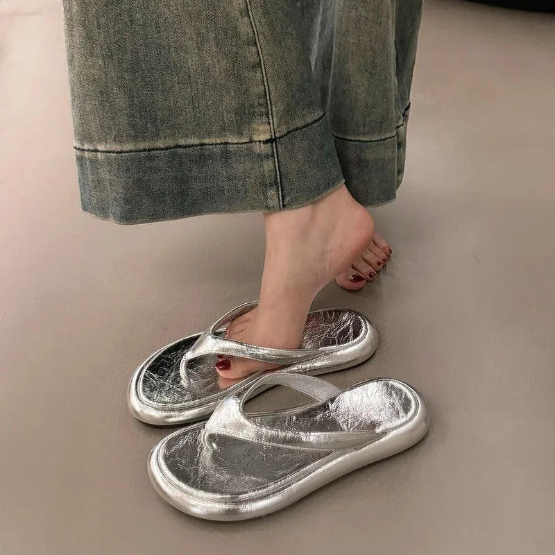 Sohiwoo Summer Woman Slippers Fashion Clip Toe Flats Heel Silvery Ladies Outdoor Beach Sandalias Flip Flop