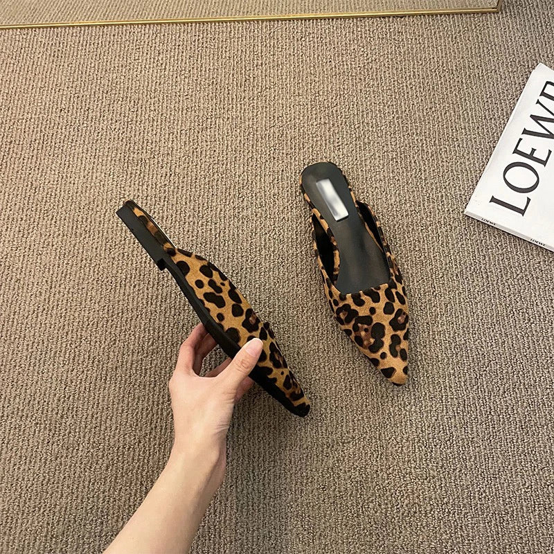 leopard flat