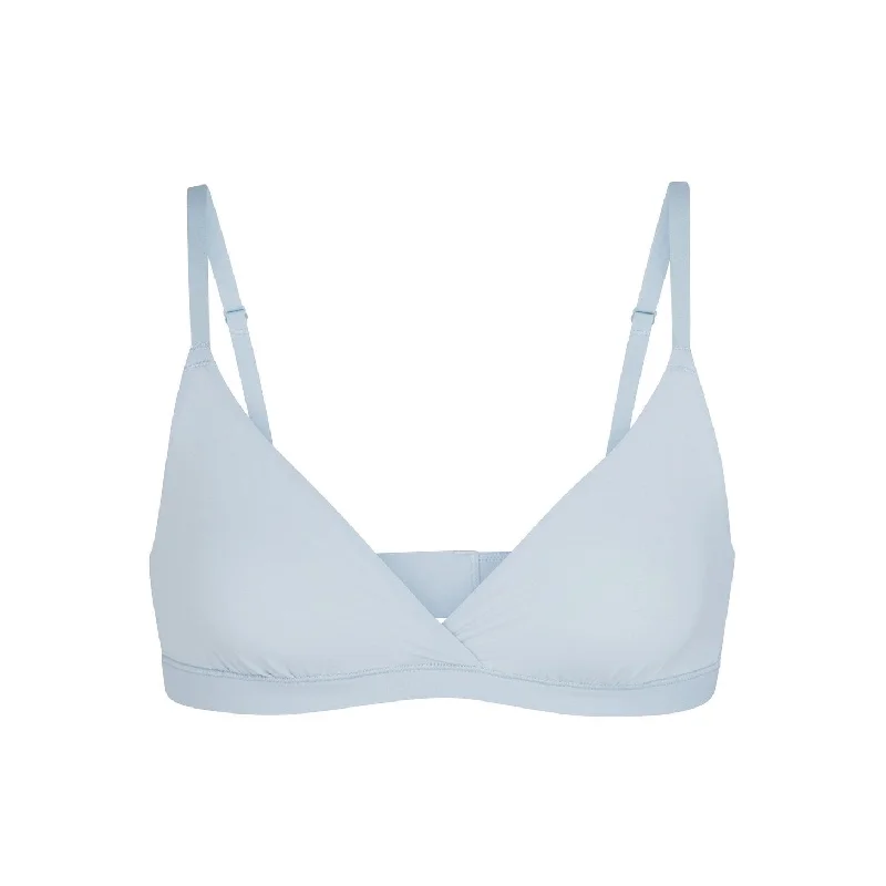 FITS EVERYBODY CROSSOVER BRALETTE | SKY