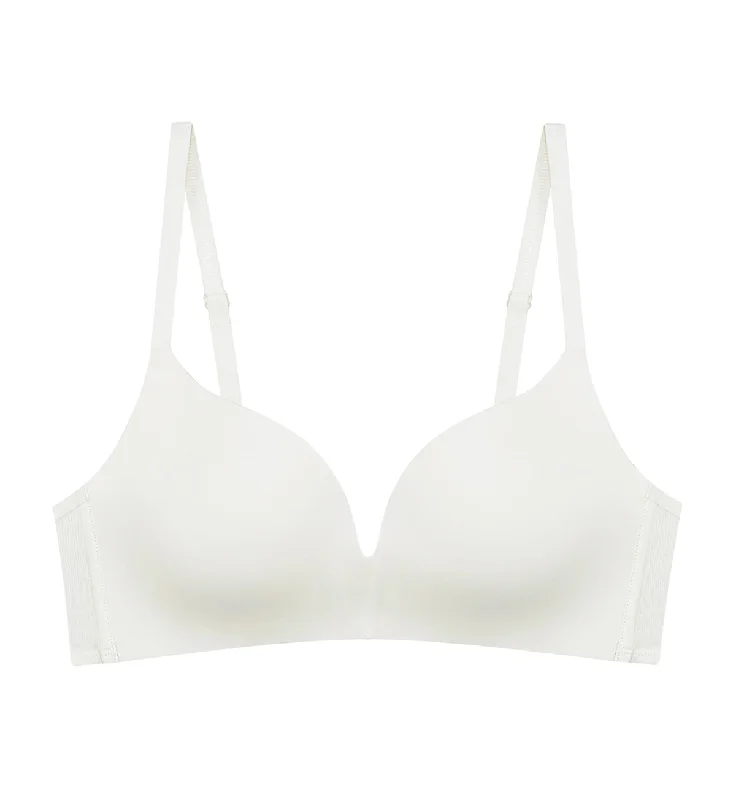 INVISIBLE INSIDE-OUT NON-WIRED PADDED BRA