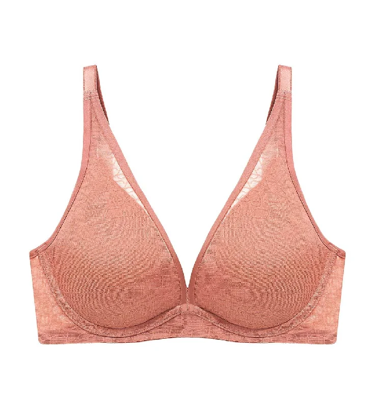 SIGNATURE SHEER NON WIRED PUSH UP DEEP V BRA