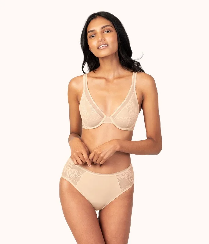 The Smooth Lace Plunge Bra: Toasted Almond