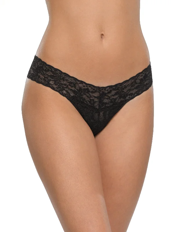 Petite Size Signature Lace Low Rise Thong Black