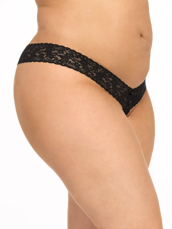 &oh™ Plus Size Signature Lace Crotchless Thong Black