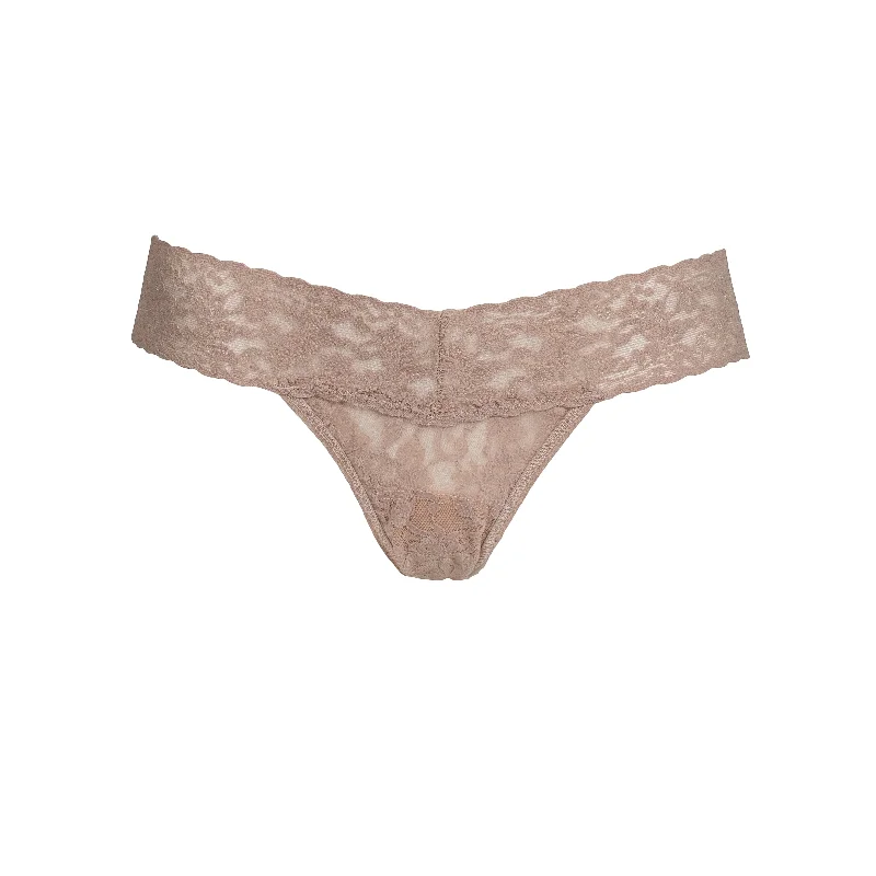 Signature Lace Low Rise Thong