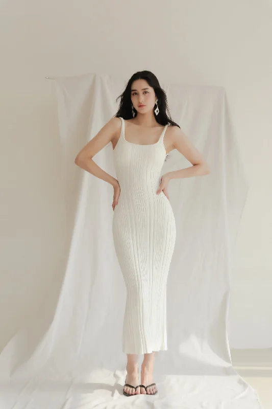 Wide Ribbed Knit Maxi Bra Dress (後開叉方領襯墊長洋裝)