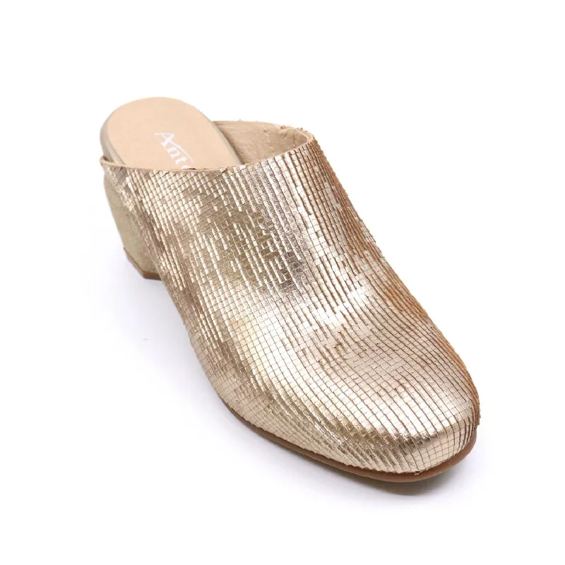 Peni Mule Block Heel Shoe In Gold