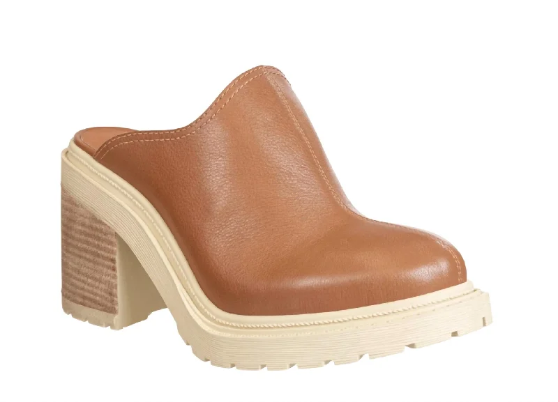 Rise Clog In Camel