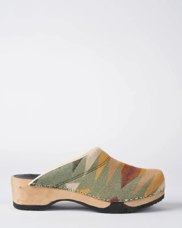 Women's 1288 Adobe Clog In Triangle Green Wool