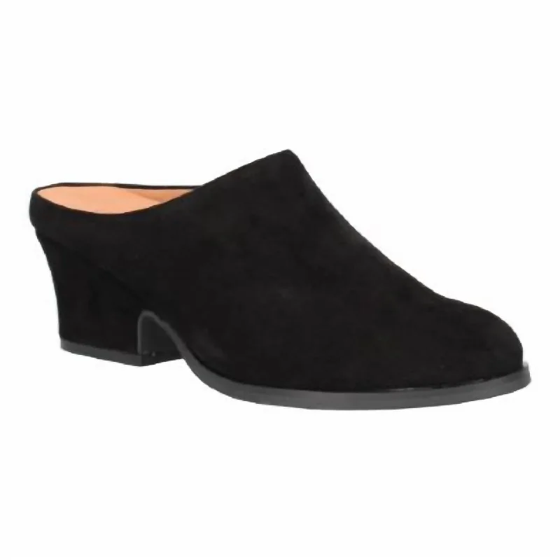 Women's Jiya Clog In Black Suede