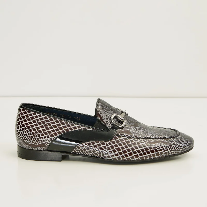 Snake Embossed Leather And Silver Metal Bit Loafer - Black Beige