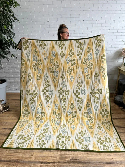 Kitsch Wool Blanket